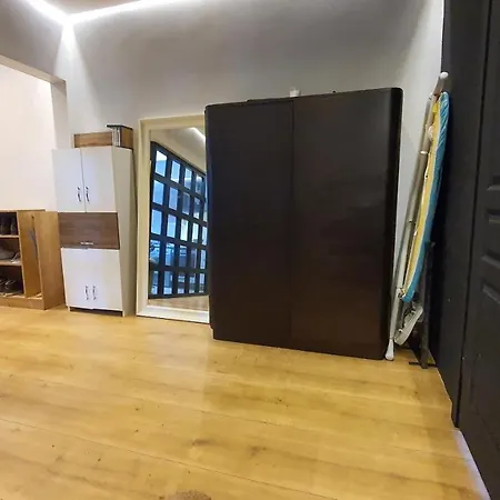 Homestay Deluxe Economic Great Condition Rooms, Central Shared Flat In Taksim Center