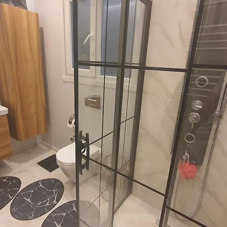 Deluxe Economic Great Condition Rooms, Central Shared Flat In Taksim Center *
